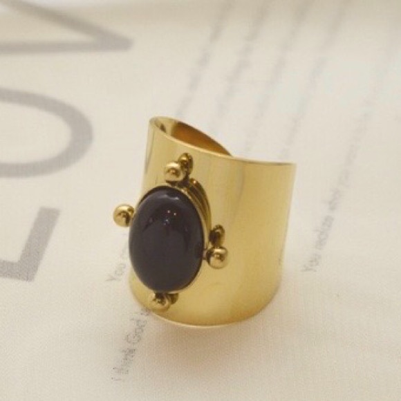 Vintage! Wide! Bold! Ring - Picture 3 of 3